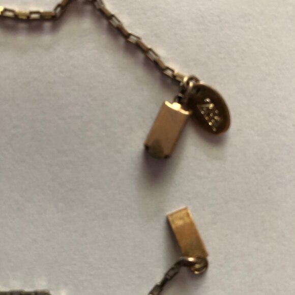 Zara gold tone pineapple pendant metal chain necklace 16" preloved - Picture 5 of 5